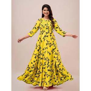 Robe longue évasée smockée à imprimé floral jaune - SHKUP1321 Modeste, taille unique, taille élastique, respirante pour les occasions de jour - Product Image 1