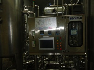 Machinerie industrielle économe en énergie de la meilleure qualité Usine de boissons gazeuses avec configuration modulaire pour une expansion facile disponible à la vente - Product Image 4