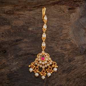 Tikka en argent 168273 pour femme, bijou de mariage hindou, objet de collection, forme goutte d'eau, finition dorée, pierres de rubis vertes - Product Image 1