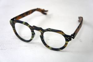 Monture optique élégante en écaille de tortue marron - Product Image 2