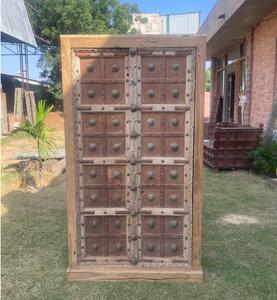 Gabinetes de cocina de madera maciza vintage clásicos de lujo Estilo de diseño antiguo moderno Mediano Almirah - Product Image 1