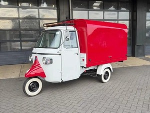 Remolque de Comida Eléctrico de 3 Ruedas Piaggio Ape, Carrocería de Acero, Estilo Clásico Vintage, Resistente a la Oxidación, Remolcable - Product Image 1