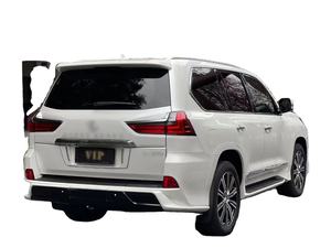 Sedán de Lujo Usado 2024, Tamaño Completo, 5.7 L V8, 400HP, Gasolina, Automático, Tracción en las Cuatro Ruedas, Edición Pinnacle, 7 Plazas, Techo Panorámico - Product Image 2