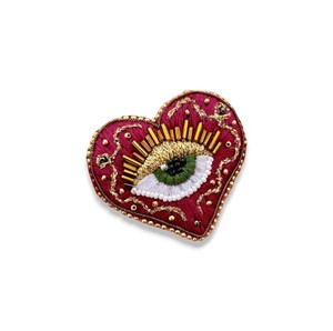 Broches de diamantes de imitación bordados a mano de corazón rojo con ojo, Broches hechos a mano con cuentas de alambre de lingotes, PIN de moda - Product Image 3