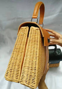 Bolso de Ratán Tejido a Mano de Bali, Bolso de Mimbre de Madera de Bali Hecho a Mano, Bolso Tote de Ratán y Cuero Personalizado - Product Image 5