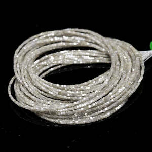 Perles cubiques en diamant blanc naturel 1,5-2,5 mm, facettées étincelantes, boîte de 14 pouces, brins de 14 pouces - Product Image 1
