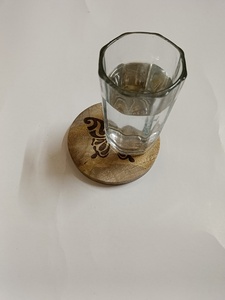 Ensemble de sous-verres ronds en bois et marbre Ensemble de sous-verres gravés personnalisés Rond créatif moderne personnalisé - Product Image 4