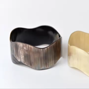 Ronds de serviette en corne fabriqués à la main de luxe Décor de table élégant pour les événements à manger formels Célébrations de vacances et maison haut de gamme - Product Image 6