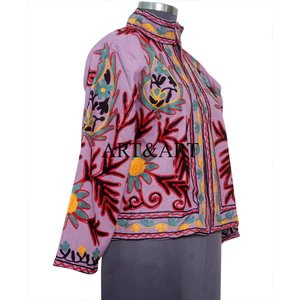 Chaqueta Corta Acolchada 100% Algodón, Bordada a Mano con Diseño Suzani, Estilo Boho, Clásica, Elegante y Ecológica para Mujer - Product Image 1