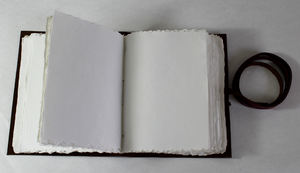 Cuaderno de Cuero Personalizado con Páginas Punteadas y Rayadas, Agenda Diaria y Mensual, Tapa Dura, Formato A5, para la Escuela y la Oficina - Product Image 2