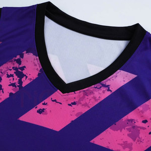 Ensemble d'uniformes de basket-ball de haute qualité à conception personnalisée nouveauté vêtements d'entraînement meilleurs vêtements d'entraînement de vente - Product Image 3