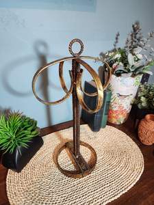 Toallero de latón para baños de lujo con construcción de primera calidad, estilo refinado, perfecto para uso en viviendas modernas. - Product Image 5