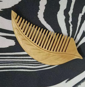 Peigne en bois artisanal Tayyab, dents en bambou, couleur noire naturelle, design à dents très fines, anti-statique, pour la coiffure de la barbe et des cheveux - Product Image 5