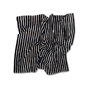 พรมขนสัตว์และใยวิสโคสทอมือสีเทาและดำ ลายทางสไตล์คิลิม ทอแบบแบน สำหรับห้องนั่งเล่นในบ้าน รุ่น TR-15252 - Product Image 1