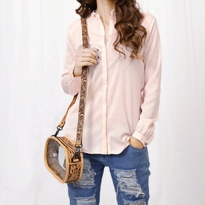 Bolso cruzado de cuero occidental bohemio con diseño de fabricante indio de alta calidad, flores con borlas personalizadas, informal para mujer - Product Image 2