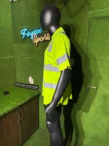 เสื้อยืดคนงานก่อสร้างที่มีแถบสะท้อนแสงคุณลักษณะด้านความปลอดภัยโลโก้ตามสั่ง - Product Image 3