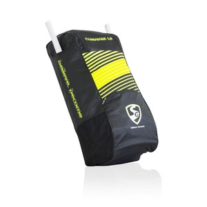 Premium Kit Bag Duffle-El compañero definitivo para los atletas Kit ligero Bag Duffle - Travel-Ready con amplio almacenamiento - Product Image 2