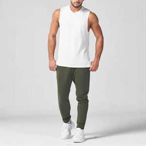 Camiseta sin mangas para hombre hecha de material de algodón y poliéster para actividades informales y deportivas, ideal para sesiones de entrenamiento de verano - Product Image 4