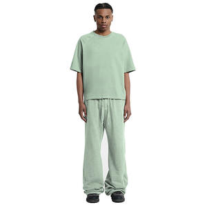 Survêtements respirants à la mode d'été pour hommes, haut fabricant ODM Service, motif solide, bon matériel à bas prix - Product Image 1