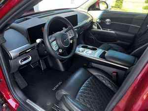 SUV GENESIS GV60 d'occasion certifié - Product Image 3