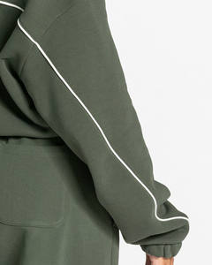 Conjunto Deportivo de Dos Piezas para Mujer, Sudadera con Capucha Extra Grande Color Caqui con Ribete, Diseño Personalizado con Logotipo OEM, Ropa Deportiva Transpirable - Product Image 6