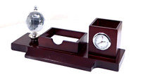Horloge de bureau en bois personnalisée Regal Incorporation BTC-4269 avec globe terrestre intégré, 254x125x122mm, disponible à prix compétitif – Direct Usine