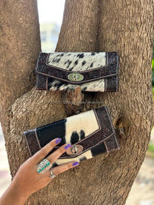 Style unique cheveux sur peau noir usiné fourrure cuir pochette femmes conçu sac à main vente chaude en cuir usiné Style occidental portefeuille - Product Image 2