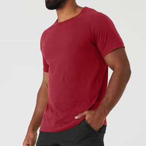 Vente de gros OEM T-shirts de fitness pour hommes T-shirt de sport à manches courtes et à séchage rapide pour hommes - Product Image 3