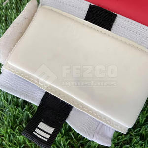 Guantes de fútbol de cuero de alta calidad para porteros con ajuste seguro Tecnología de control de Palma mejorada Diseño transpirable - Product Image 4