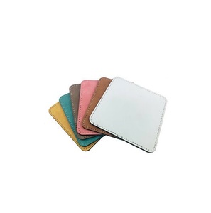 Juego de posavasos de cuero con Decoración de mesa para el hogar Posavasos de corcho de seis tazas con artesanías de forma cuadrada de diferentes colores - Product Image 3