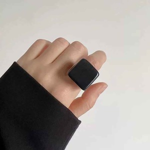 แหวนเรซิ่นอะคริลิกรูปทรงกลม แหวนทำมือ แหวนแห่งความรัก เครื่องประดับสำหรับงานปาร์ตี้ผู้หญิง ขายส่งราคาดีที่สุด - Product Image 3