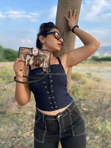 Nouveau Western élégant cuir de vachette usiné fourrure cuir bracelets embrayages femmes conçu sac à main vente chaude en cuir usiné portefeuilles uniques - Product Image 3