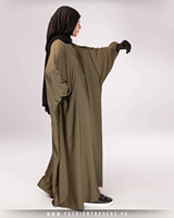 Abaya Droite Personnalisée de Haute Qualité – Tenue Modeste Naturelle pour Adultes, Écologique, Respirante, Kaki, Col Rond, Dernière Collection Traditionnelle