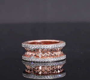 แหวนผู้หญิงดีไซน์คลาสสิก ชุบโรเดียมทองคำชมพู 14K ลายพีระมิด ประดับเพชรแท้แบบดับเบิ้ลฮาโล ขอบขัดเงา - Product Image 6