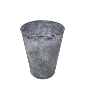 Macetas de Hierro de Tamaño Mediano, Color Gris Antiguo, para Decoración del Hogar y Jardín, Hechas a Mano al por Mayor - Product Image 6