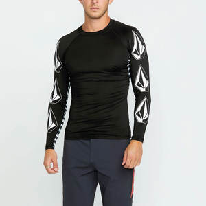 Vêtements Slim Fit confortables pour la course et le Fitness Rash guard Équipement d'entraînement durable pour hommes et femmes Rash guard - Product Image 5