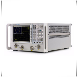 Analyseur de réseau micro-ondes Agilent N5227A PNA d'occasion, haute précision, classe 2, 10 kW, 67G - Product Image 3