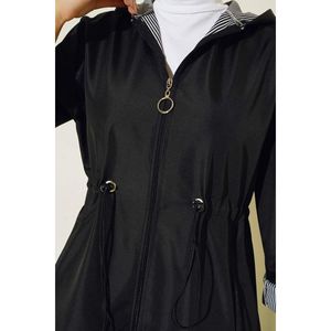Trench-coat vintage pour femme en noir avec intérieur rayé taille rassemblement imperméable en cuir PU longue longueur impression décoration - Product Image 2