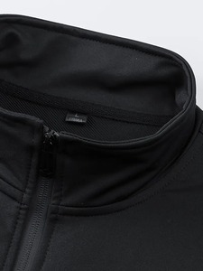 ชุดวอร์มกีฬาผู้ชายแบบมีฮู้ดสำหรับฤดูหนาว ระบายอากาศได้ดี เหมาะสำหรับวิ่งและออกกำลังกาย ชุด 2 ชิ้น - Product Image 3