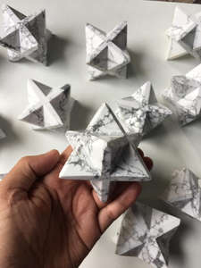 VENTE EN GROS CRISTAL NATUREL HOWLITE MERKABA ÉTOILE POUR REIKI ÉNERGIE DE GUÉRISON CRISTAL GRANDE HOWLITE MERKABA ÉTOILE - Product Image 6