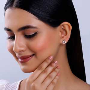 Boucles d'oreilles dorées Auréole avec diamant - Product Image 2