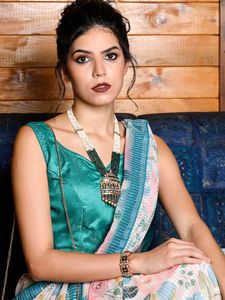 Diseñador de calidad superior Hermosas lentejuelas trabajo estampado floral en Heavy Georgette Fabric Sari Disponible a precio al por mayor - Product Image 2