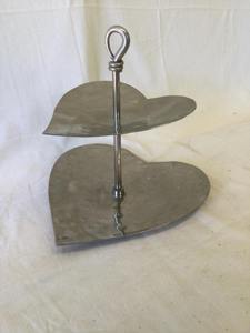 ที่ตั้งเค้กโลหะสีเงินรูปหัวใจสำหรับวางโชว์ขนมหวานหรูหราสำหรับเค้กคัพเค้กขนมอบงานแต่งงานและปาร์ตี้จากอินเดีย - Product Image 4