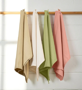 Ensemble de torchons de cuisine en coton uni dans des tons neutres : beige, blanc, vert, rose, disponibles à prix de gros. - Product Image 1