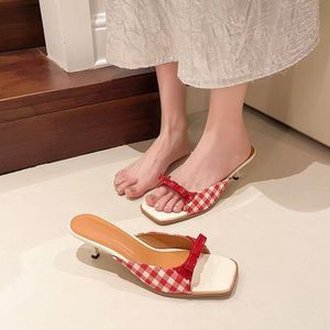 Tendance 2026 : Mules à talon chaton pour femme, style élégant, à bout carré, à talon chaton, à nœud en gingham rouge et à talon ouvert - Product Image 3