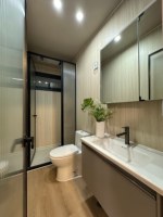 Maison conteneur élégante et personnalisable de 20 et 40 pieds, à structure en acier, économe en énergie, avec conception de logement sur mesure et isolation extensible