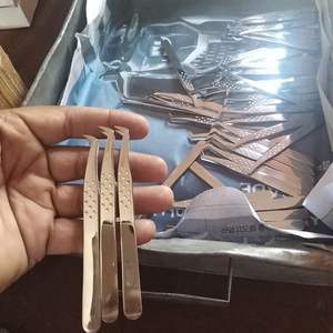 Pince à épiler professionnelle pour extensions de cils de toutes sortes, grossiste en instruments de beauté professionnels, pinces à épiler pour cils en gros - Product Image 1