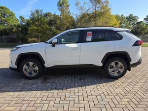 Toyota RAV 4 XLE 2025 - Product Image 5