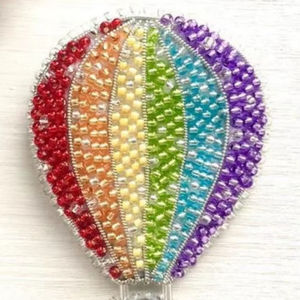 Charmes en pierre de lune pêche plaqués or, perles de pierres précieuses, pendentifs en grappe de 3 perles pour la fabrication de bijoux, charmes de pierre de naissance faits à la main - Product Image 1