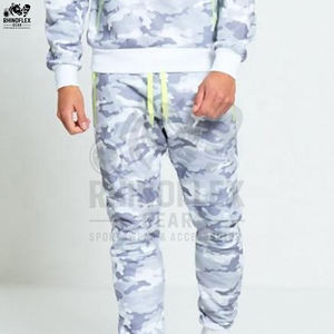 Ensemble survêtement camouflage en molleton imprimé intégral pour homme – Sweat à capuche et pantalon tendance - Product Image 3